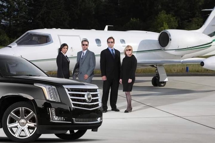 Why Limousine Services Are the Best Choice for Airport Transfers in Dubai