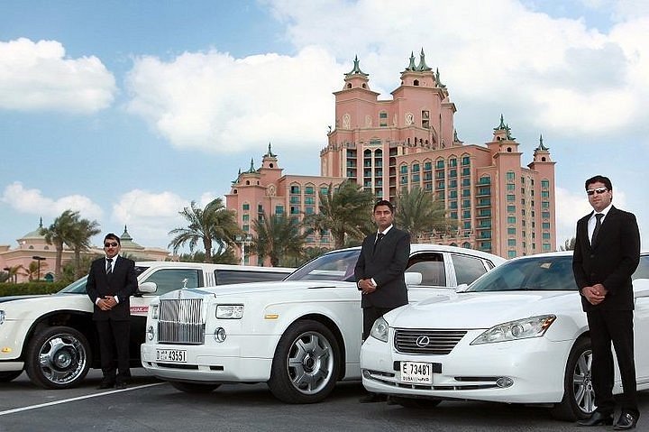 Limousine Rental in Abu Dhabi Luxury Comfort and Style Introduction