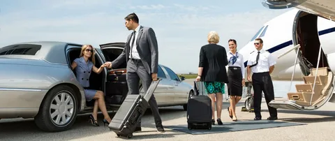 Why Limousine Services Are the Best Choice for Airport Transfers in Dubai